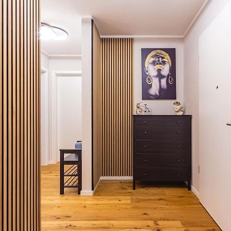 A&V Apartments Wunderschoene Penthouse Wohnung 뫼르스 외부 사진