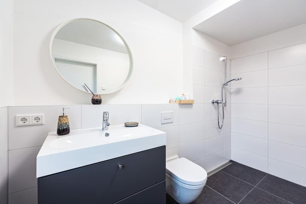 A&V Apartments Wunderschoene Penthouse Wohnung 뫼르스 외부 사진