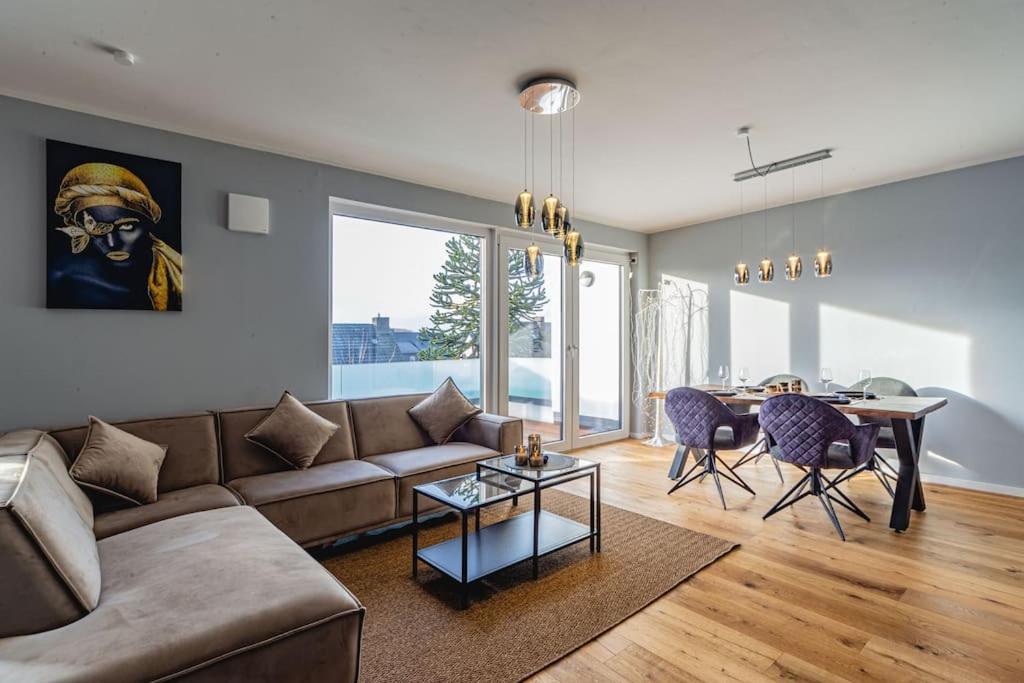 A&V Apartments Wunderschoene Penthouse Wohnung 뫼르스 외부 사진