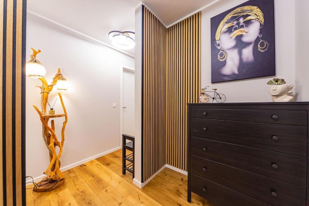 A&V Apartments Wunderschoene Penthouse Wohnung 뫼르스 외부 사진